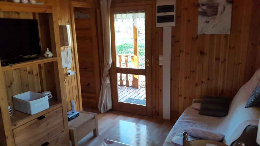 Camping La Motte Flottante La Freissinouse Extérieur photo