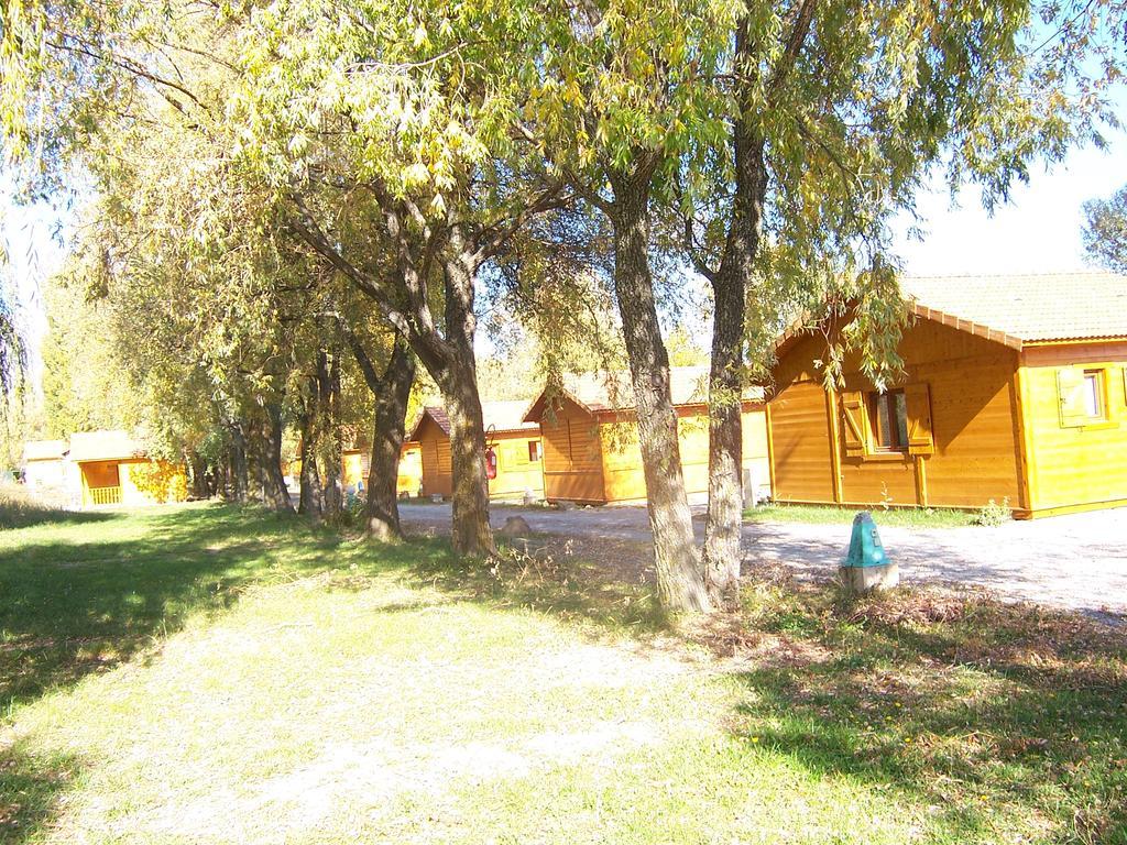 Camping La Motte Flottante La Freissinouse Extérieur photo