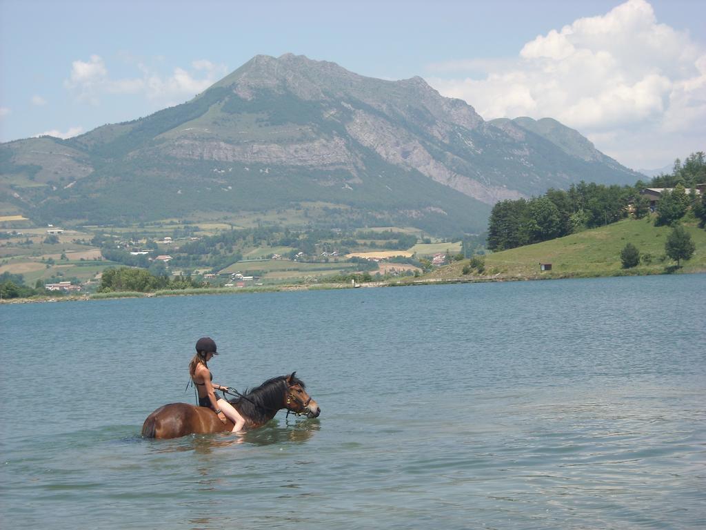 Camping La Motte Flottante La Freissinouse Extérieur photo