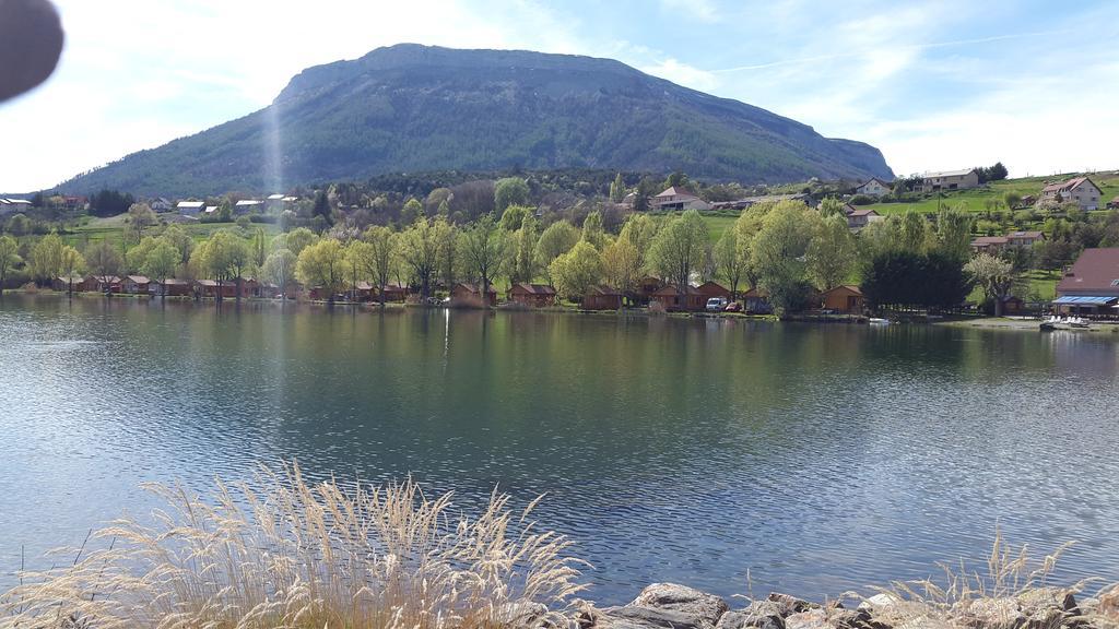 Camping La Motte Flottante La Freissinouse Extérieur photo